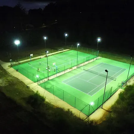 別荘 Domaene Mit Jacuzzi By Interhome *