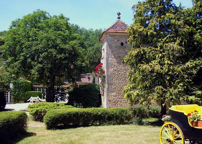 Domaene Mit Jacuzzi By Interhome 別荘 Gavaudun